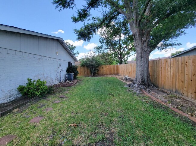 Building Photo - 16914 Judyleigh Dr