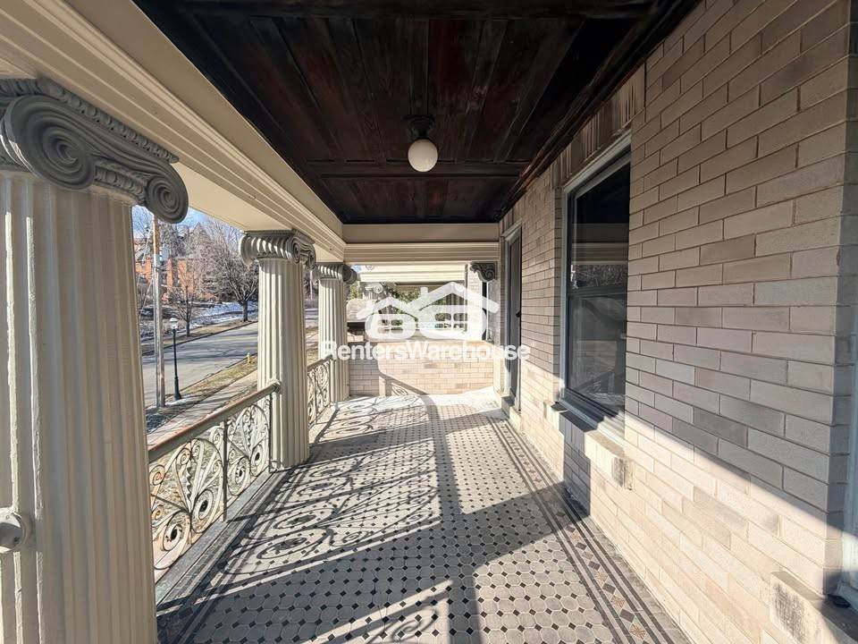 Building Photo - 669 17th St