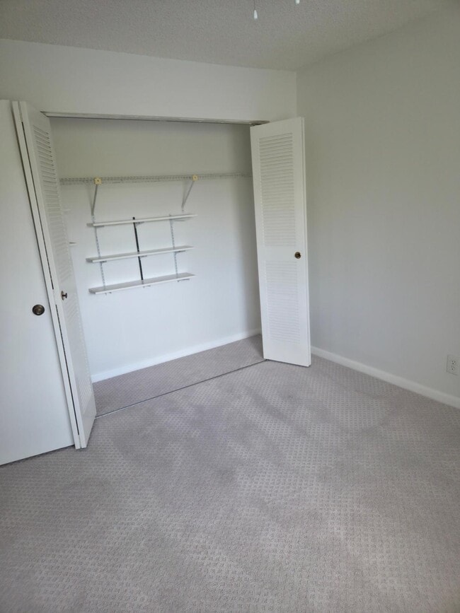 Building Photo - 3372 Perimeter Dr