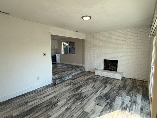 Building Photo - Remodeled 3 Bedroom Home with Bay Views + Stunning Backyard Patio