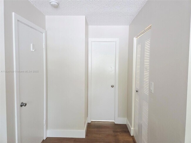 Building Photo - 15640 SW 80th St