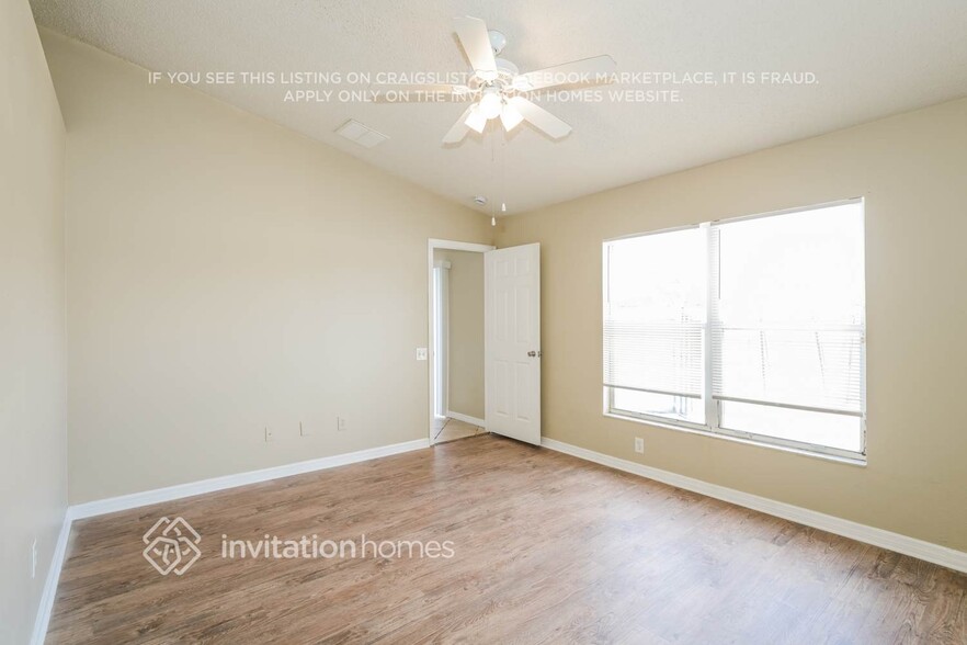 Building Photo - 12520 Dawn Vista Dr
