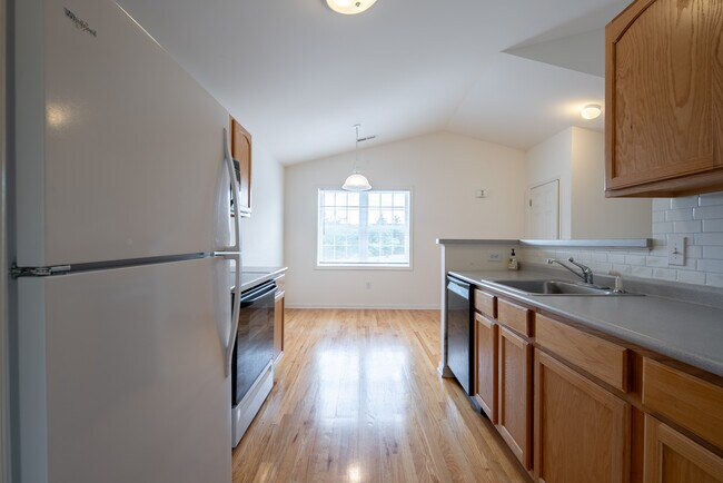 Building Photo - 108 Evergreen Pl