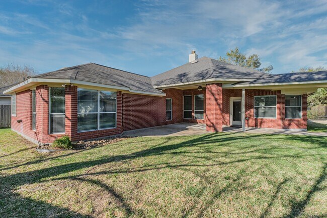 Building Photo - 5818 Bent Arbor Ln