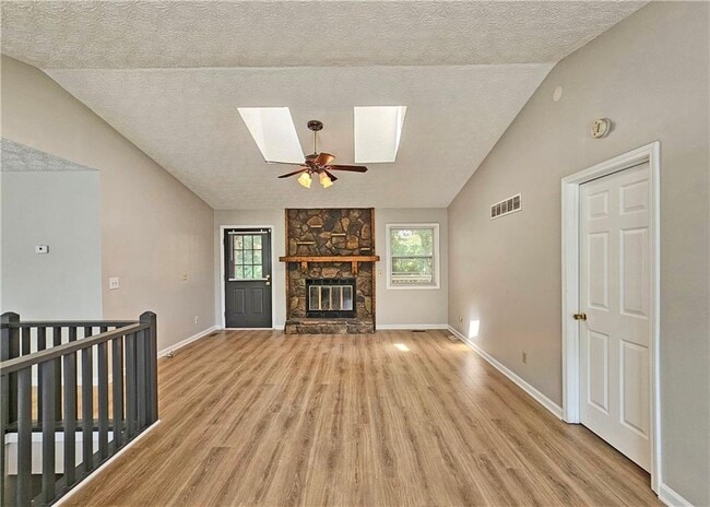 Building Photo - 5530 Deerfield Pl