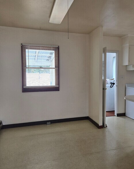 Building Photo - 2120 Laurel St