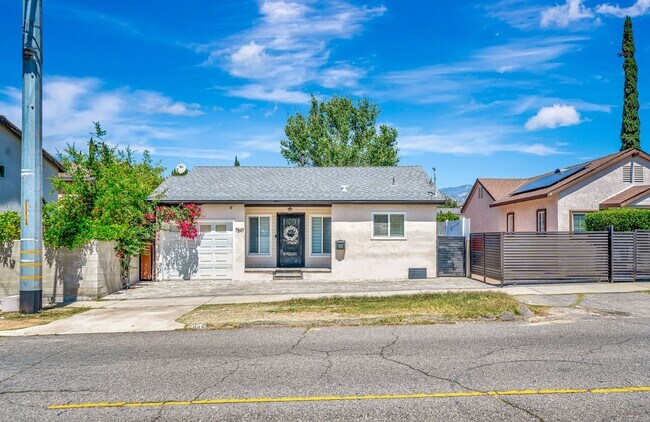 Building Photo - 7847 Apperson St