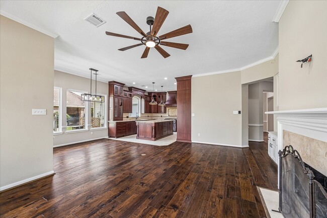 Building Photo - 123 N Concord Forest Cir