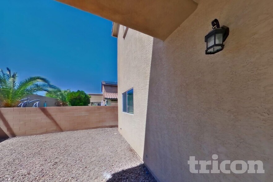 Building Photo - 8737 Dodds Canyon St