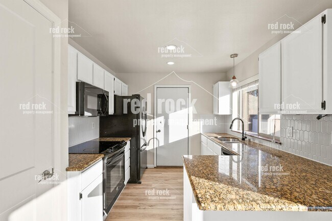 Building Photo - 6103 W Wind River Dr