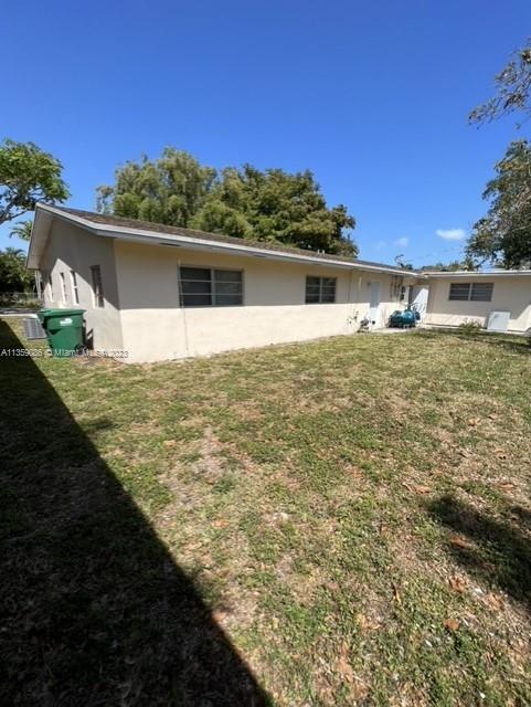 Building Photo - 3 bedroom in Miami FL 33161