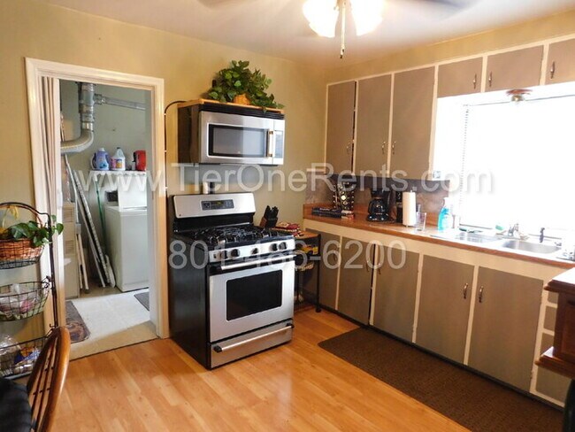 Building Photo - NO DEPOSIT option available for qualified ...