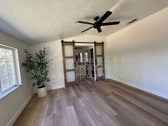 Building Photo - Modern Beauty of Downtown Roseville - 3 Be...