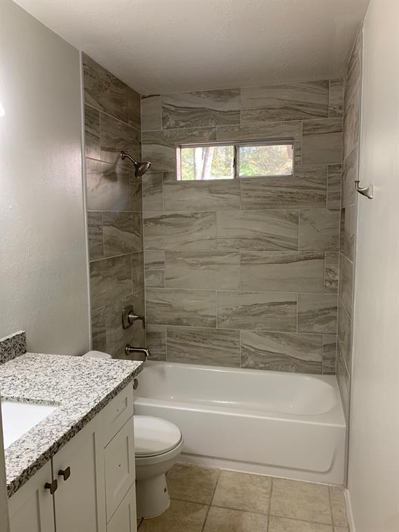 Building Photo - 80 S Wavy Oak Cir