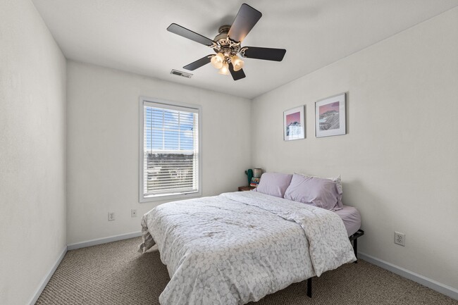 Building Photo - 4761 Beach Bay Ct