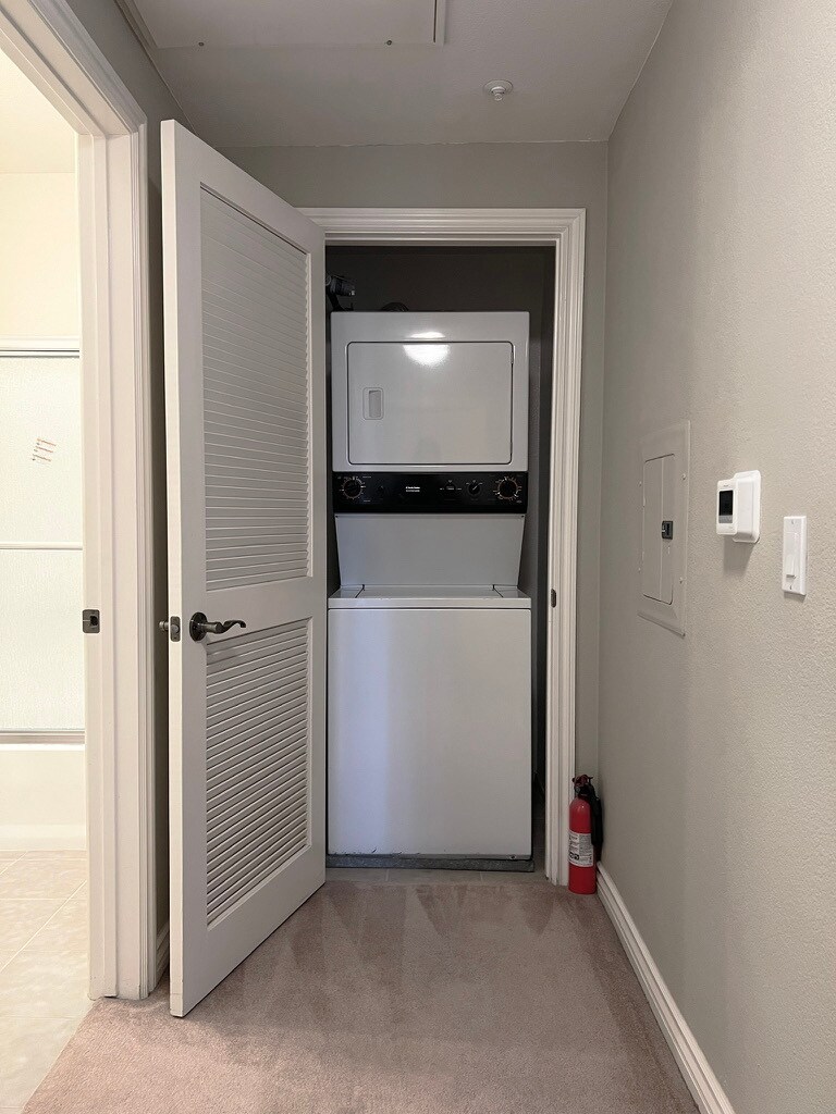 In Unit Washer/Dryer - 4155 Executive Dr