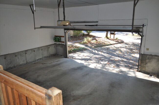 Building Photo - 59 Byron Dr