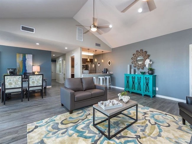 Leasing and Resident Center - Sapphire Apartments
