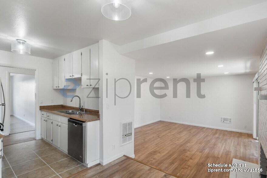 Building Photo - 99 E Middlefield Rd