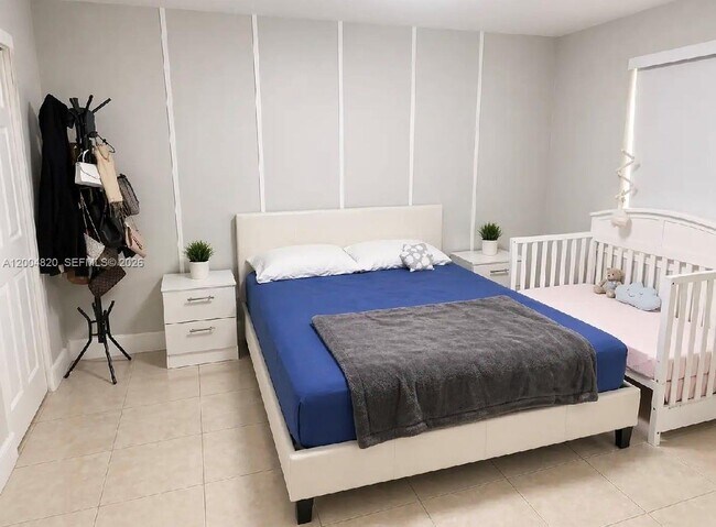 Building Photo - 10630 SW 157th Ct