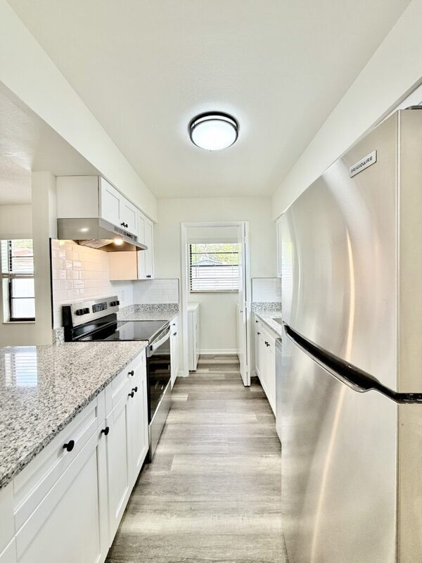 Building Photo - 5212 Peach Ave