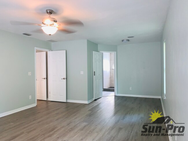 Building Photo - 3931 Tano Dr