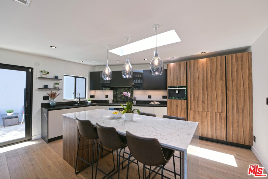 Building Photo - 2795 Woodshire Dr