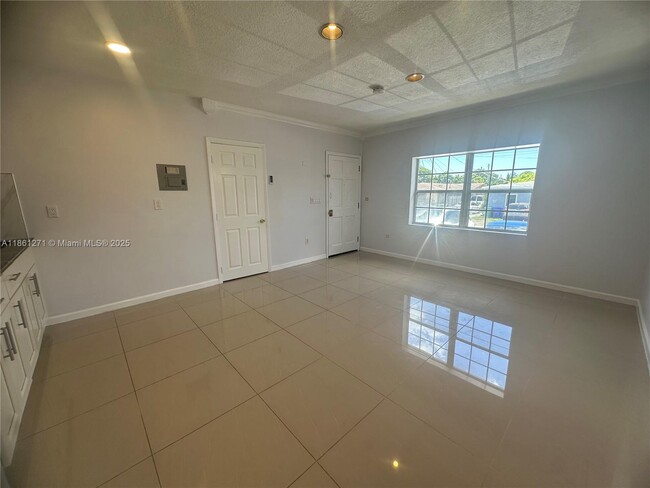 Building Photo - 3465 NW 5th St