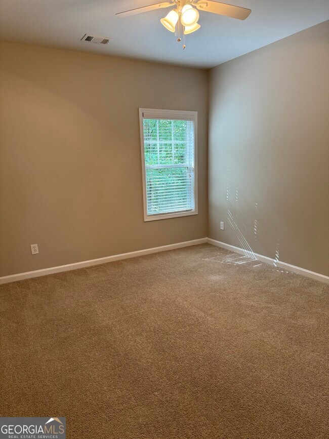 Building Photo - 5868 Norfolk ChaseRoad