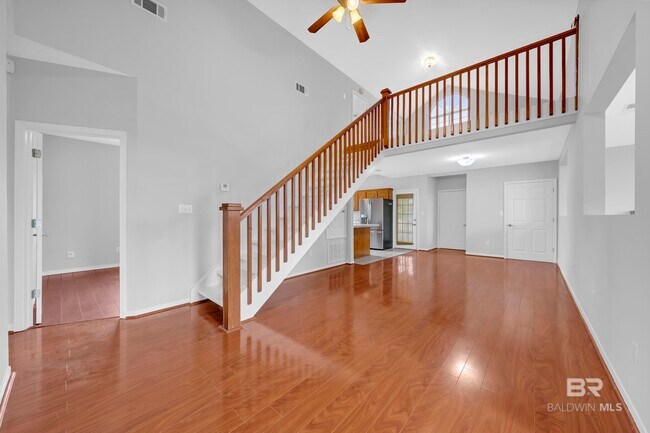 Building Photo - 9785 Terrace Dr