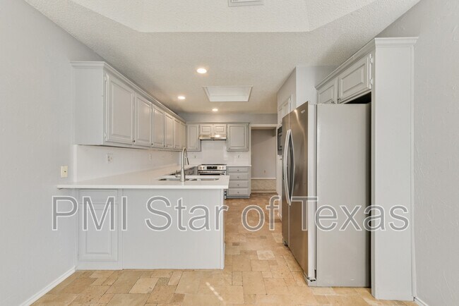 Building Photo - 2801 Hickory Bend Dr