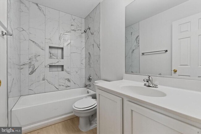 Building Photo - 21748 Kings Crossing Terrace