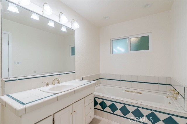 Building Photo - 6539 Coldwater Canyon Ave