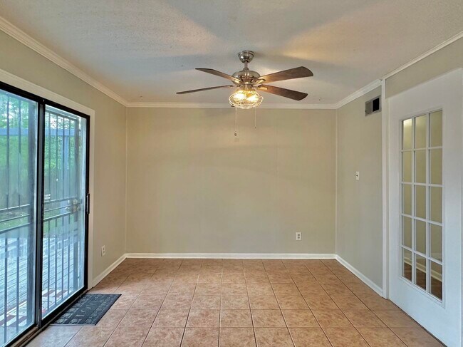 Building Photo - 4167 Cochese Rd