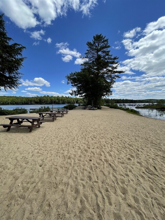 Building Photo - 6 Deer Cir