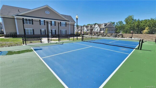 Building Photo - 104 Canter Ct