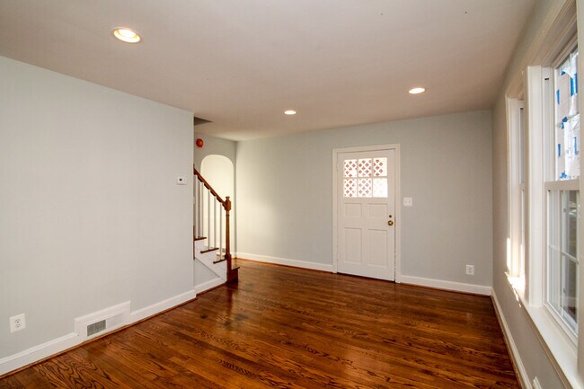 Building Photo - 2713 South Veitch Street