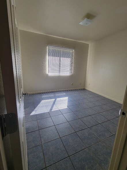 Building Photo - 3805 E Glenn St