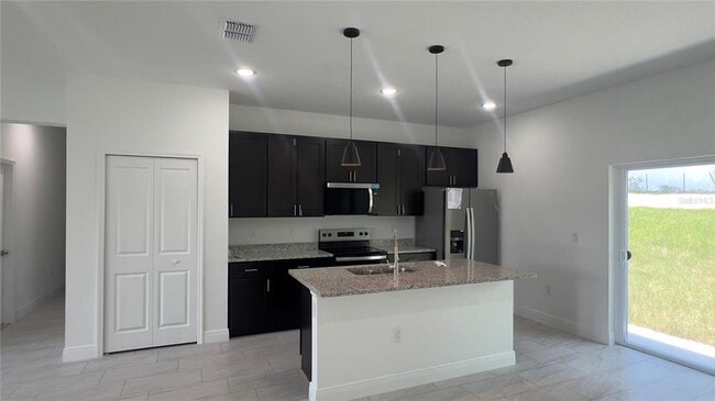 Building Photo - 3315 W Montgomery Ln