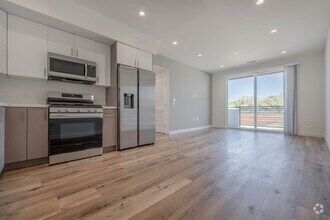 Building Photo - 10247 Variel