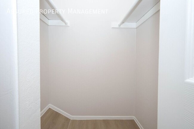 Building Photo - 4029 Henley Rd