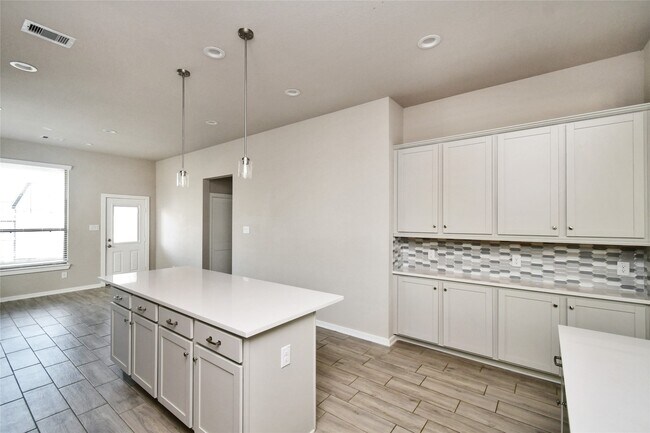 Building Photo - 939 Malibu Shr Ln