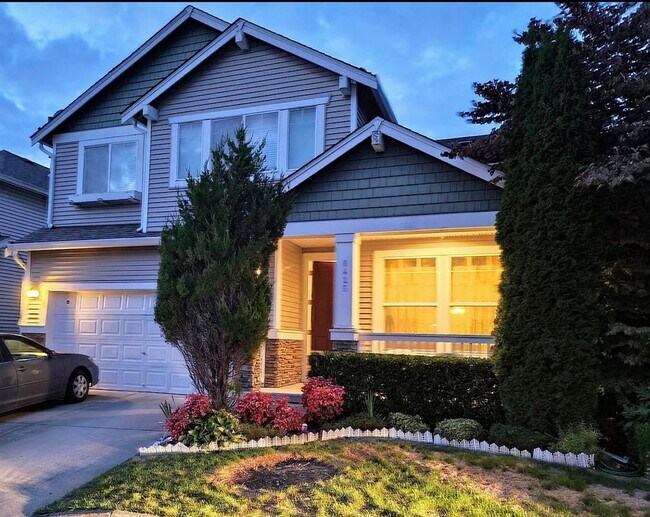 Building Photo - 4bd 2.5 bath in Crosswater Neighborhood