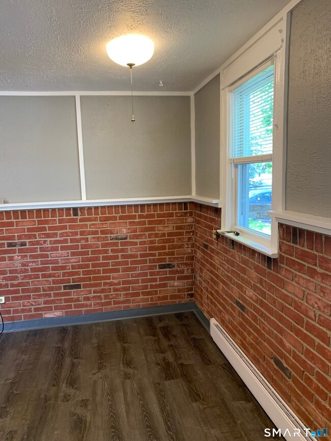 Building Photo - 24 Northill St