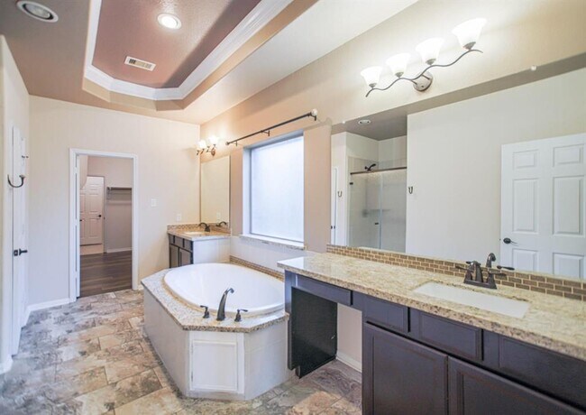 Building Photo - 27326 Pendleton Trace Dr