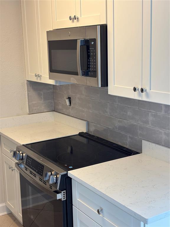 Building Photo - 7401 Bay Island Dr S