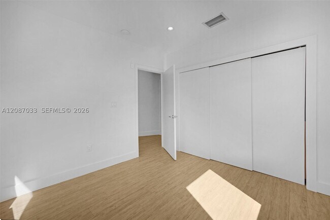 Building Photo - 6476 SW 10th St