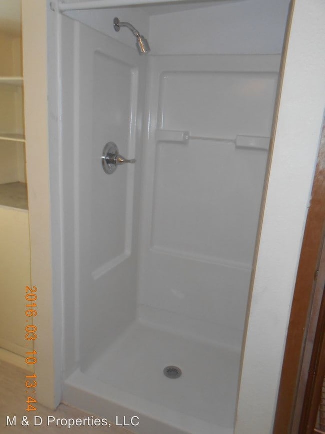 Building Photo - 411 N Clay St