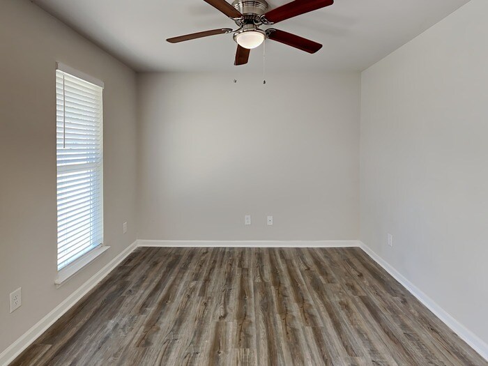 Building Photo - 30 Daniel Ln