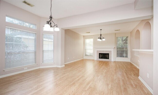 Building Photo - 130 N Magnolia Pond Pl